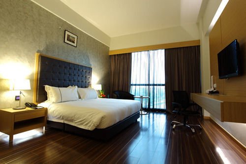 Symphony Hotel 4*